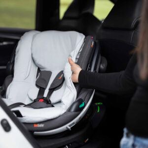 Husa De Vara Scaun Auto BeSafe Go Beyond in masina